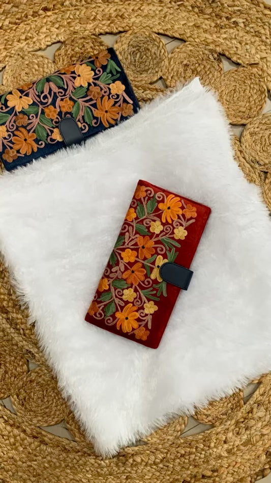 Handmade Women's Wallet – A Touch of Kashmir's Craftsmanship