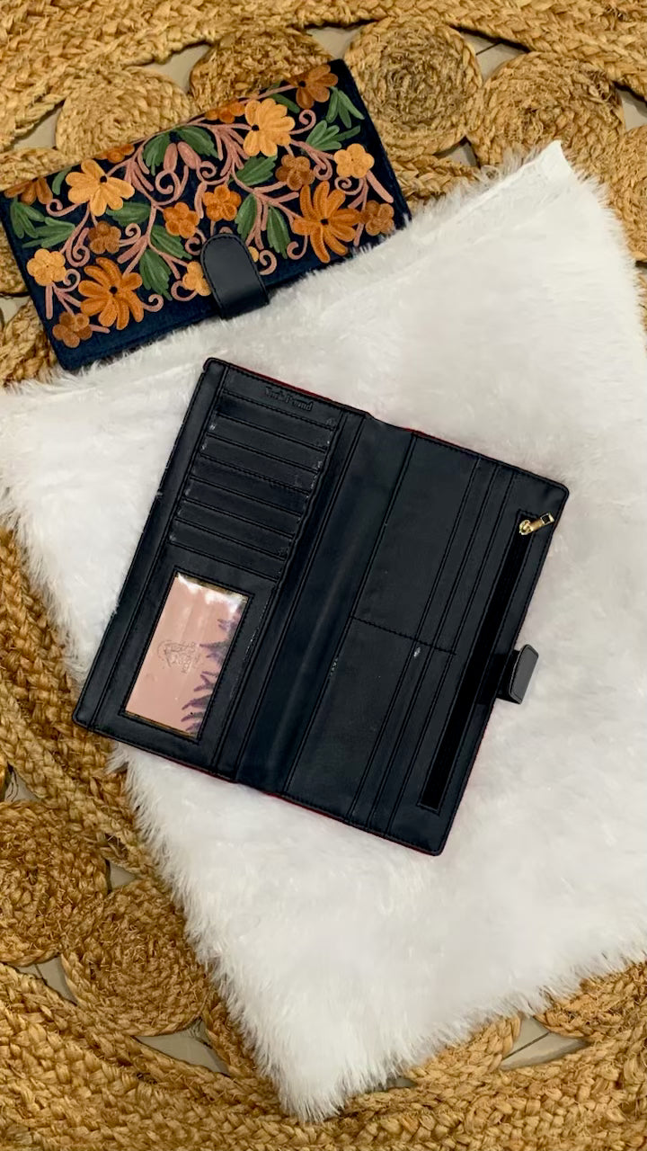 Handmade Women's Wallet – A Touch of Kashmir's Craftsmanship